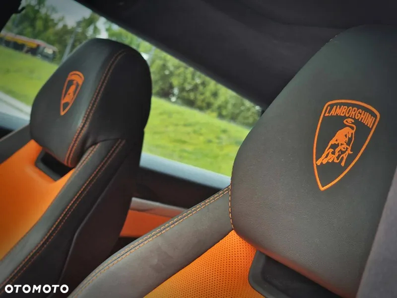 Lamborghini Urus Standard - 32