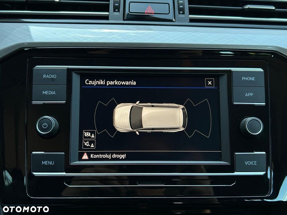 Volkswagen Passat Variant 2.0 TSI Business DSG - 28