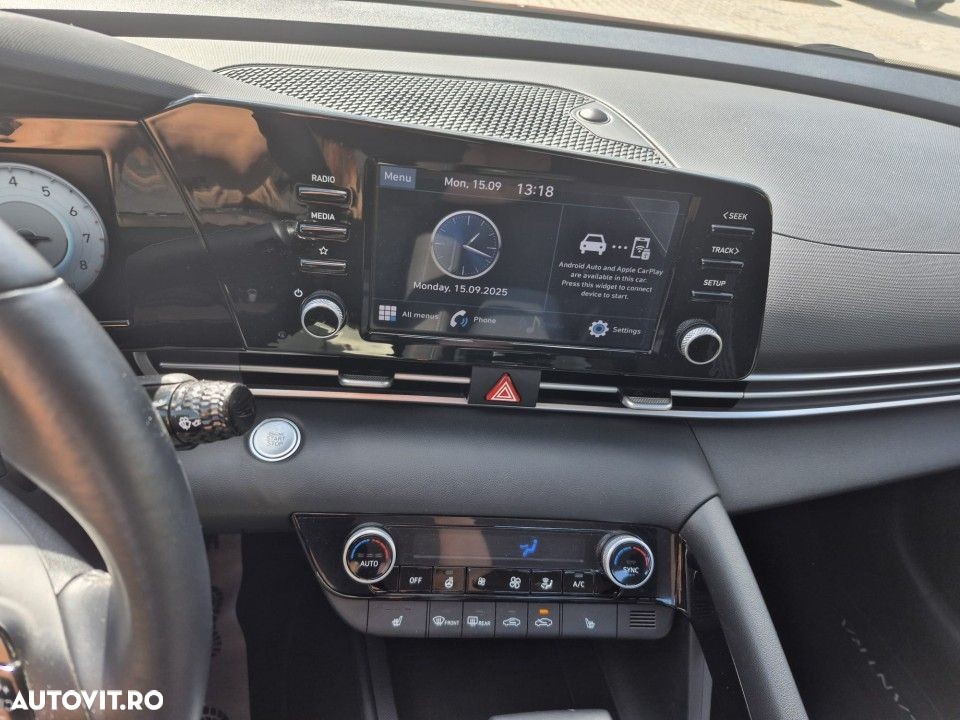 Hyundai Elantra - 15
