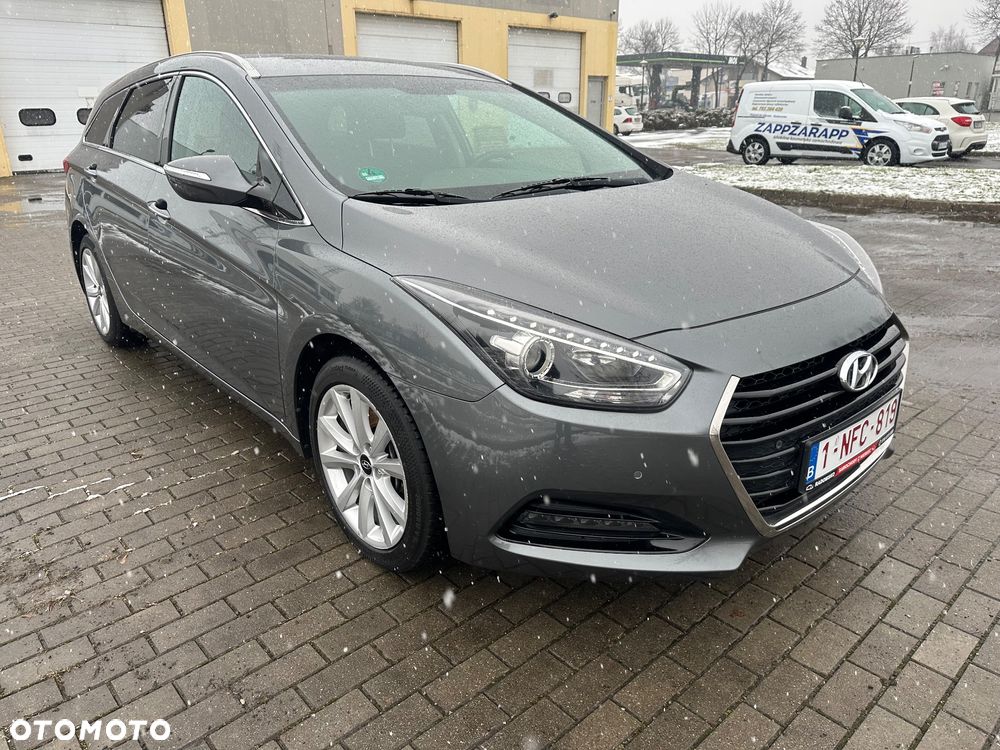 Hyundai i40 Kombi blue 1.7 CRDi DCT Premium - 25