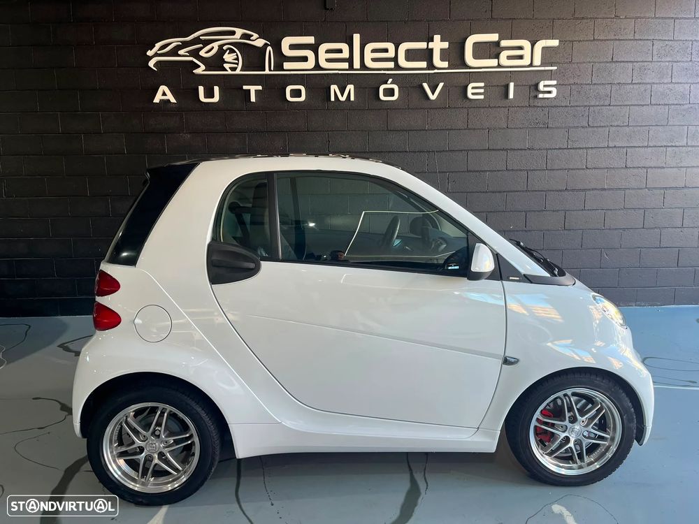 Smart ForTwo Coupé 1.0 mhd Passion 71 Softouch - 3