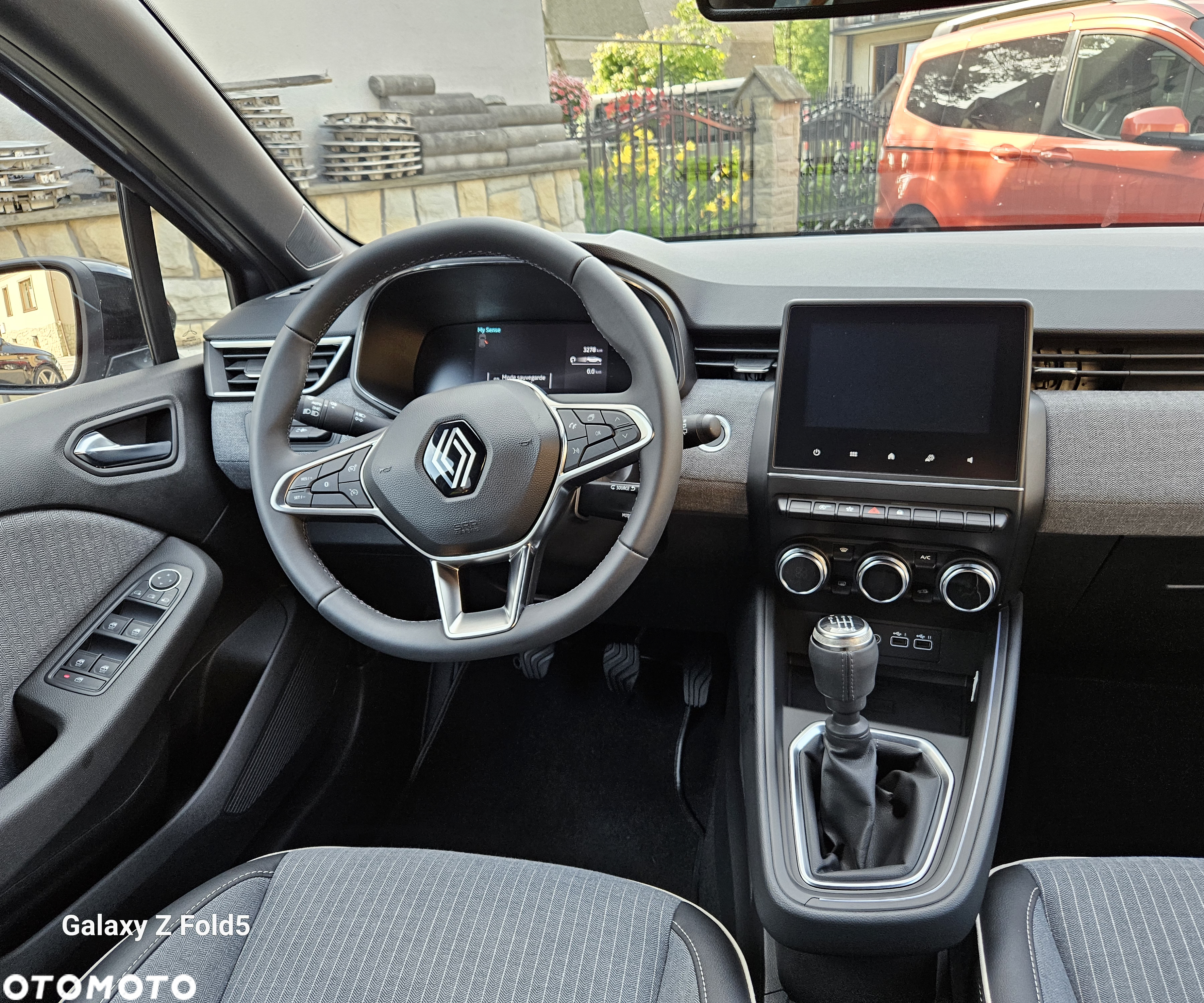 Renault Clio 1.0 TCe Evolution - 24