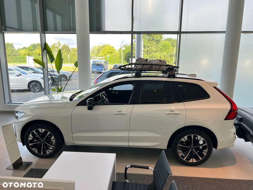 Volvo XC 60 B5 B AWD Plus Dark - 3