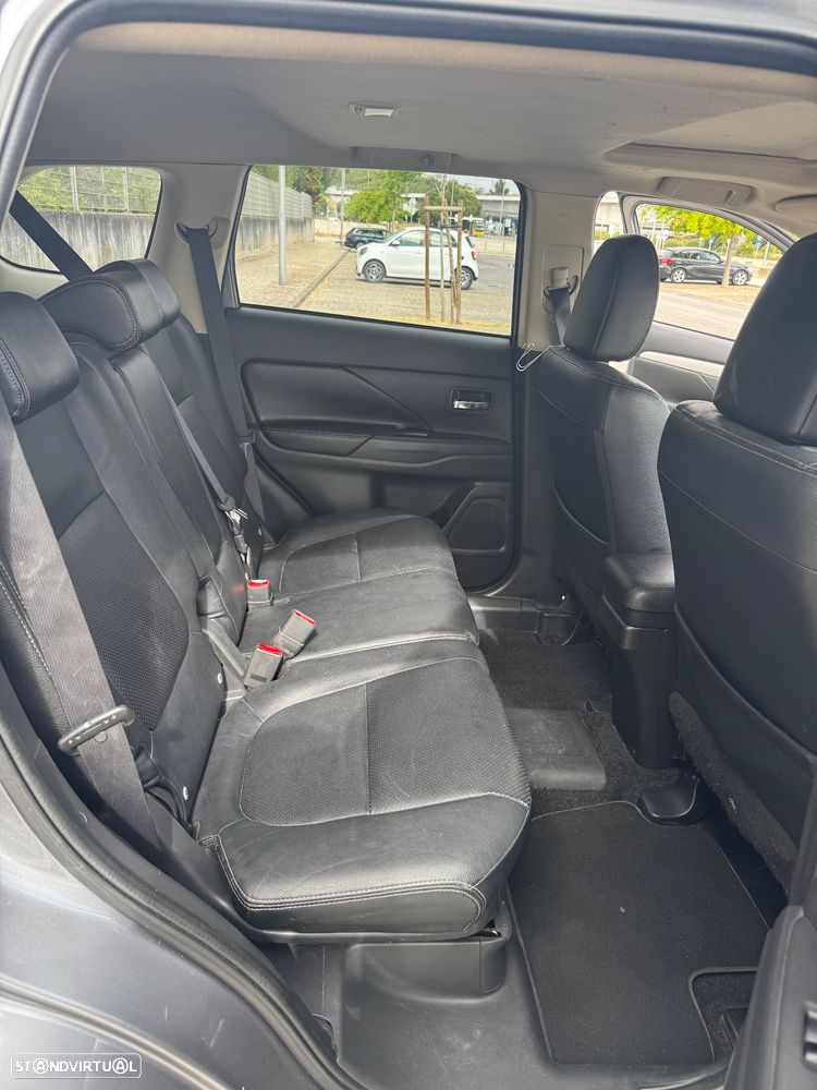 Mitsubishi Outlander - 7