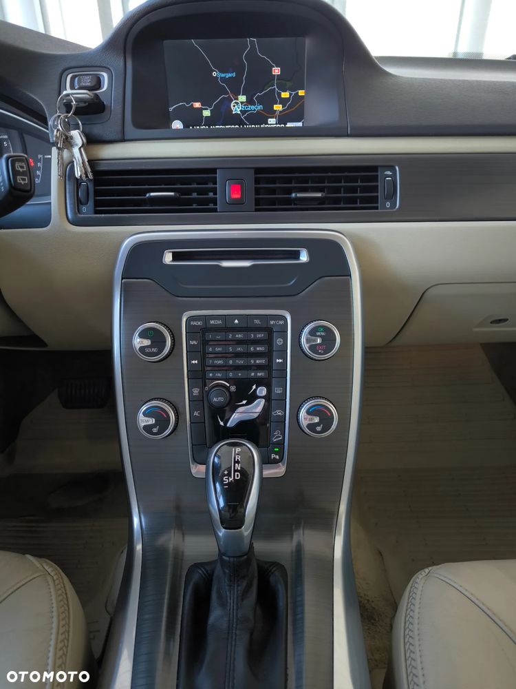 Volvo XC 70 D4 AWD Summum - 18