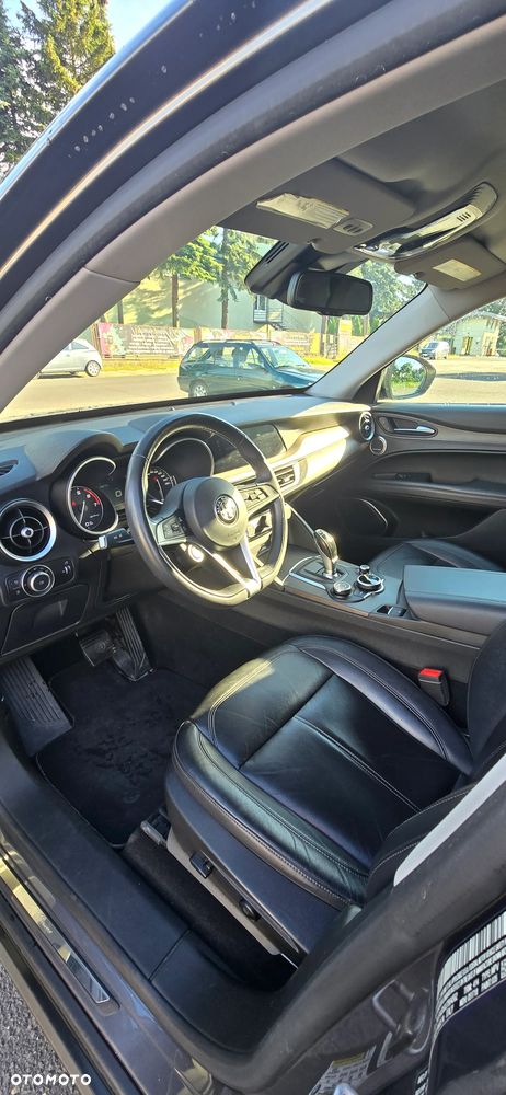 Alfa Romeo Stelvio 2.0 Turbo TI Q4 - 17