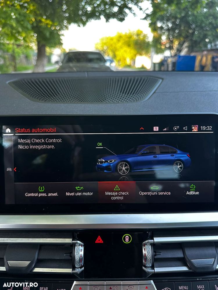 BMW Seria 3 320d xDrive AT - 32