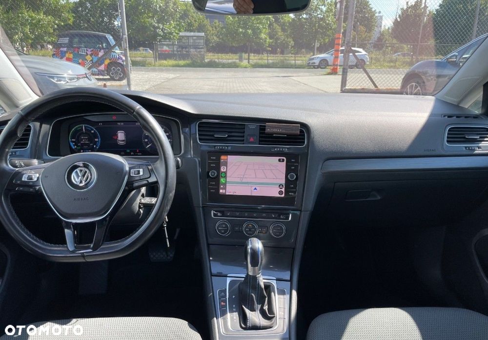 Volkswagen Golf - 13