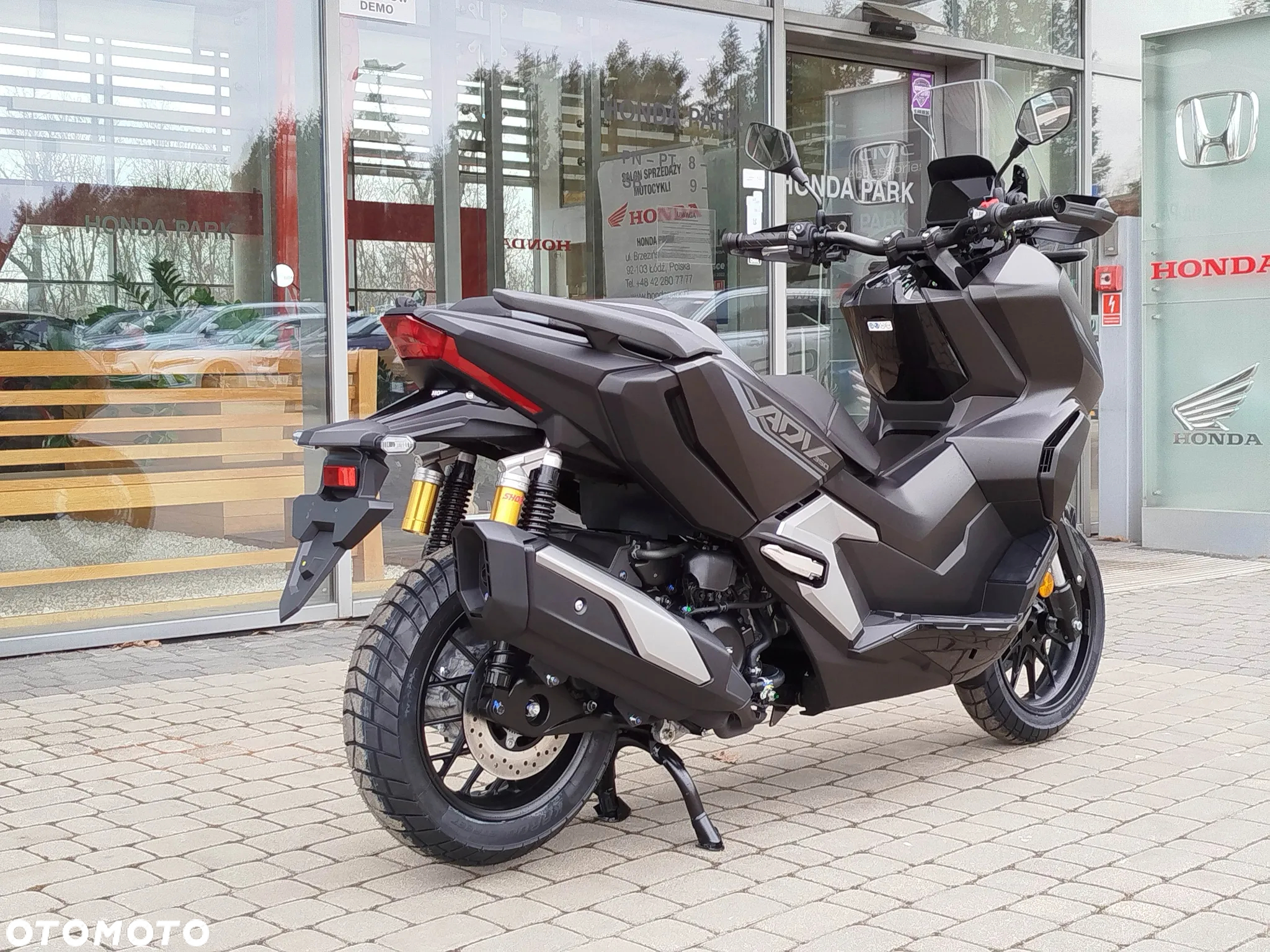 Honda ADV350 - 5