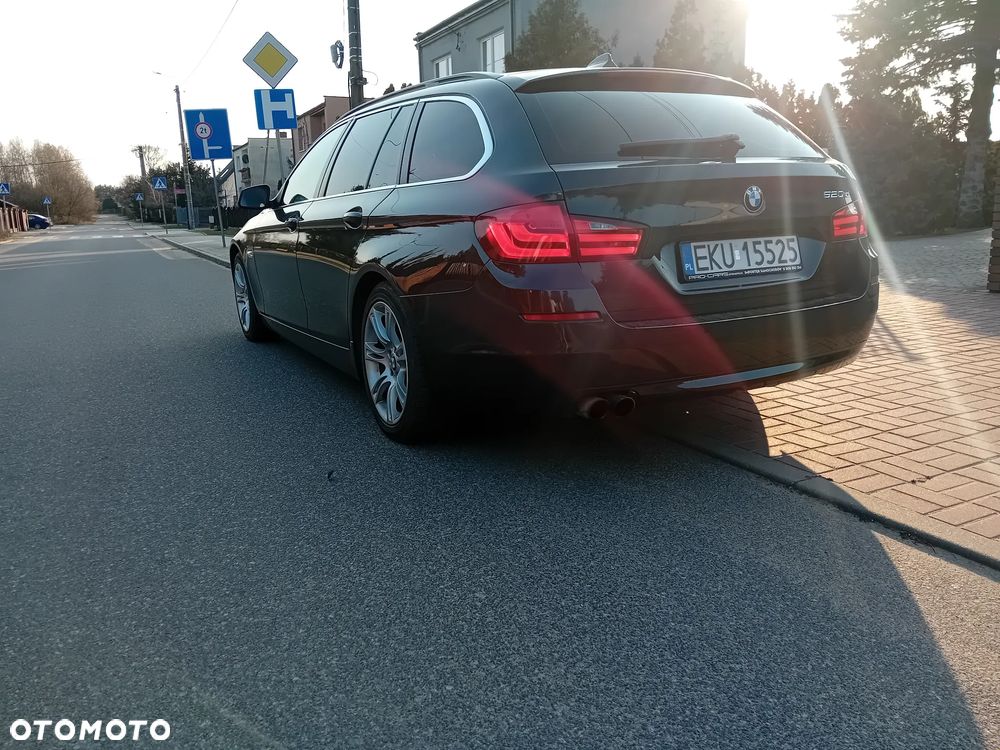 BMW Seria 5 520d - 5