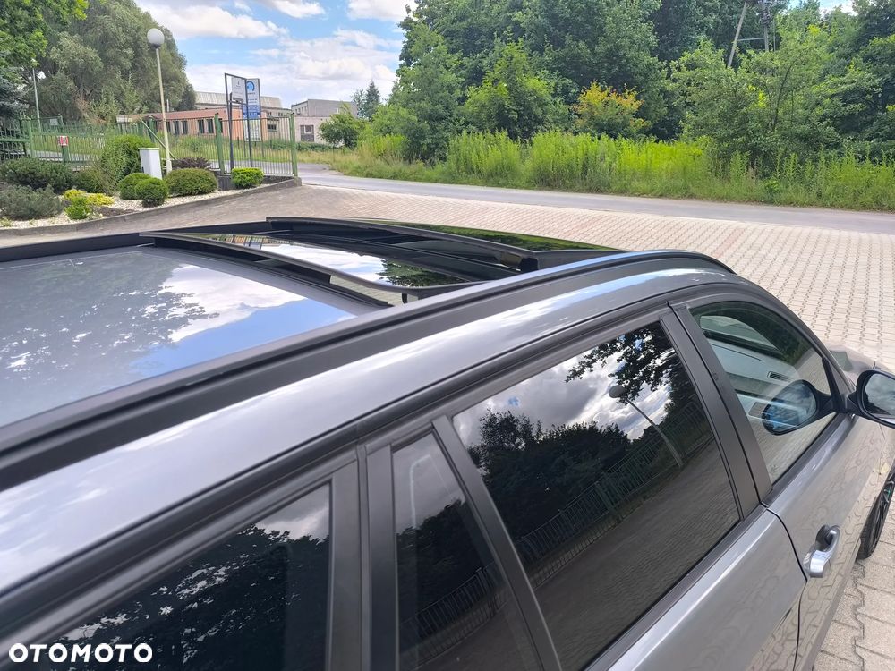 BMW Seria 3 320d DPF Edition Sport - 12