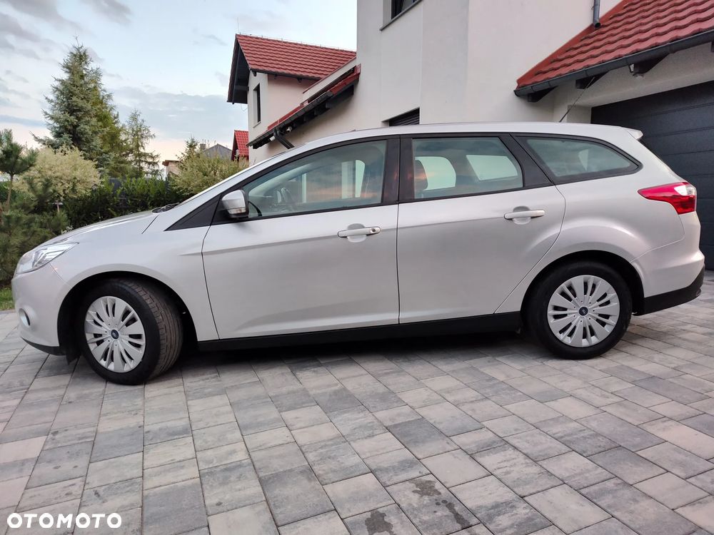 Ford Focus Turnier 1.0 EcoBoost Start-Stopp-System TREND - 2