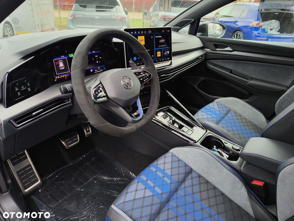 Volkswagen Golf - 13