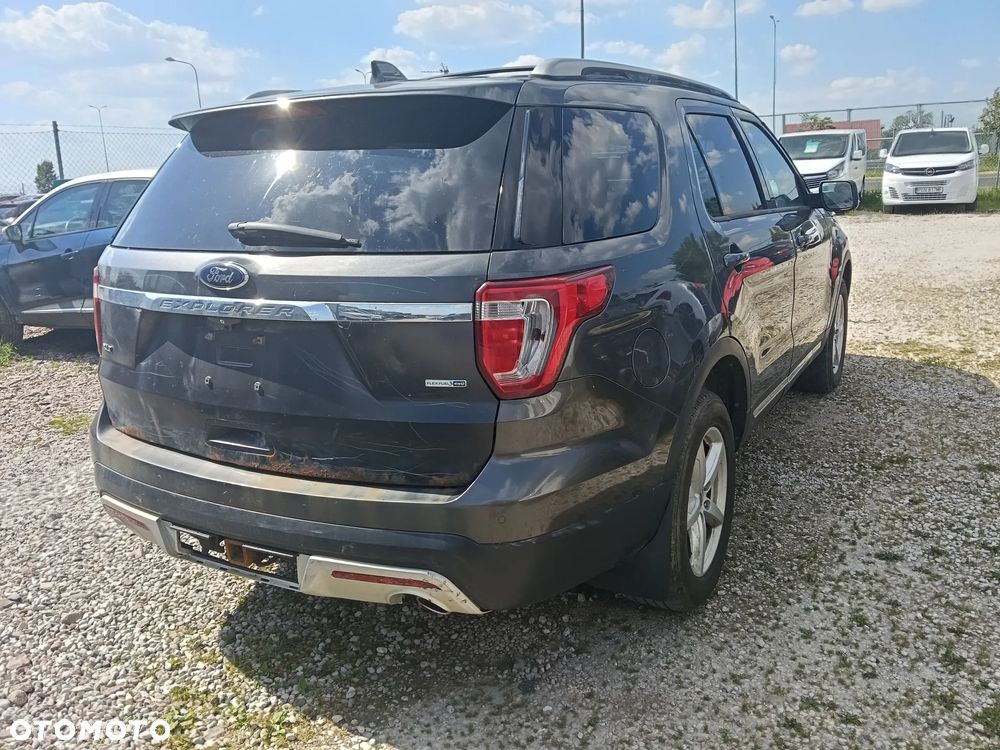 Ford Explorer - 9