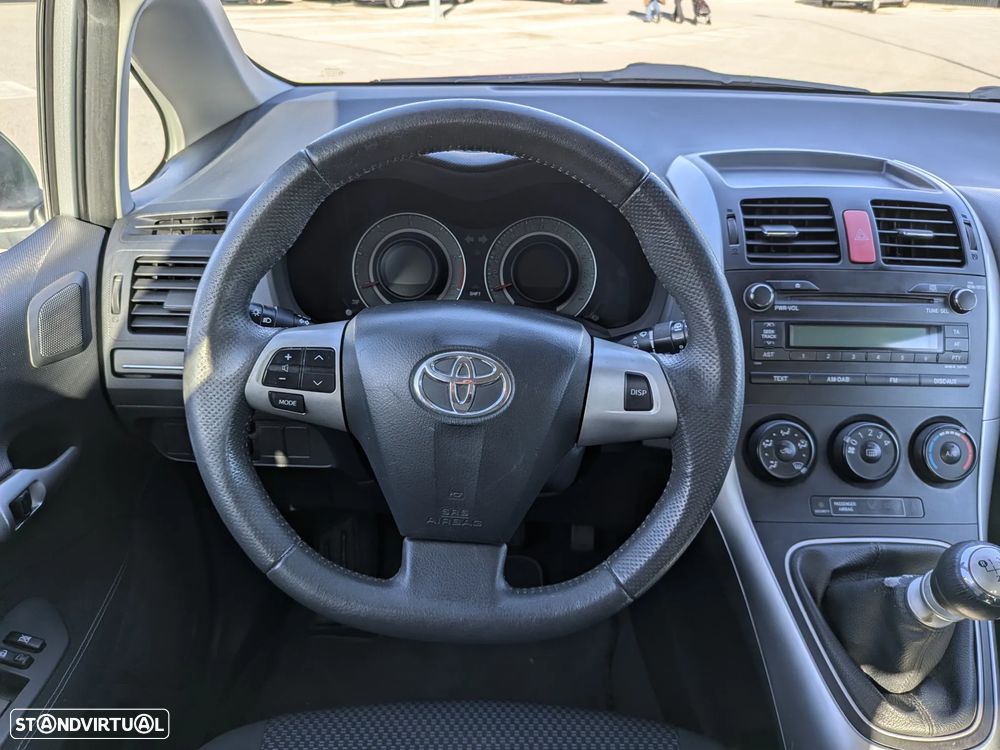 Toyota Auris 1.4 D-4D Comfort - 9