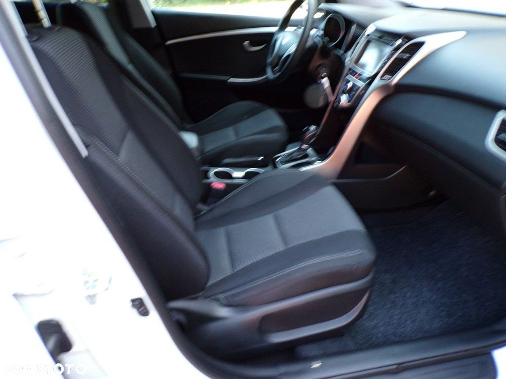 Hyundai i30 - 32