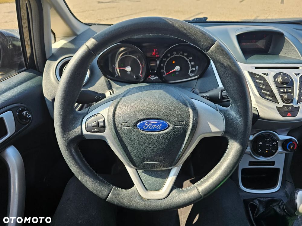 Ford Fiesta 1.4 TDCI Champions Edition - 12