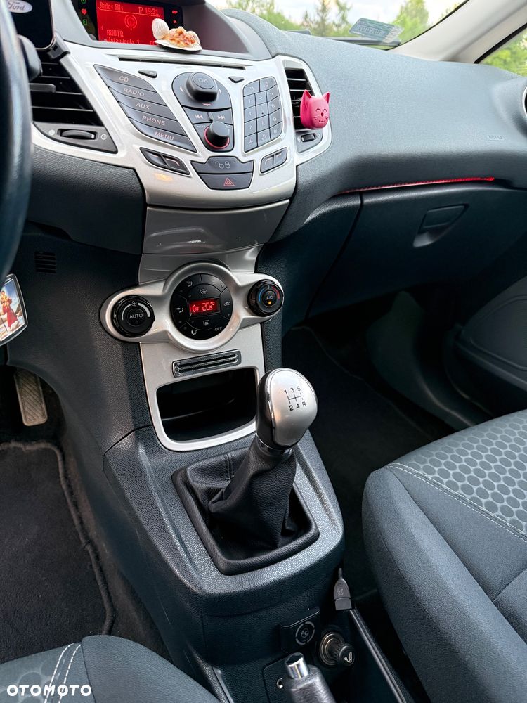 Ford Fiesta - 9