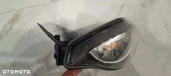 TRIUMPH Street Speed Triple 765 1200 rs Lampa Przód reflektor 2021