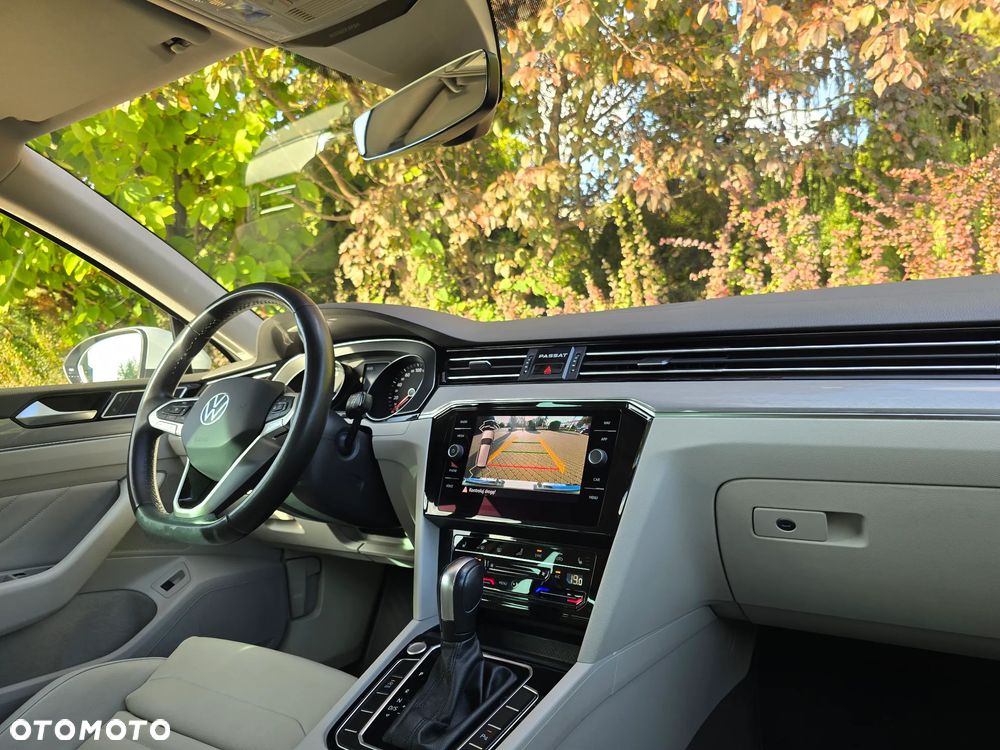 Volkswagen Passat Variant 2.0 TDI EVO Elegance DSG - 33