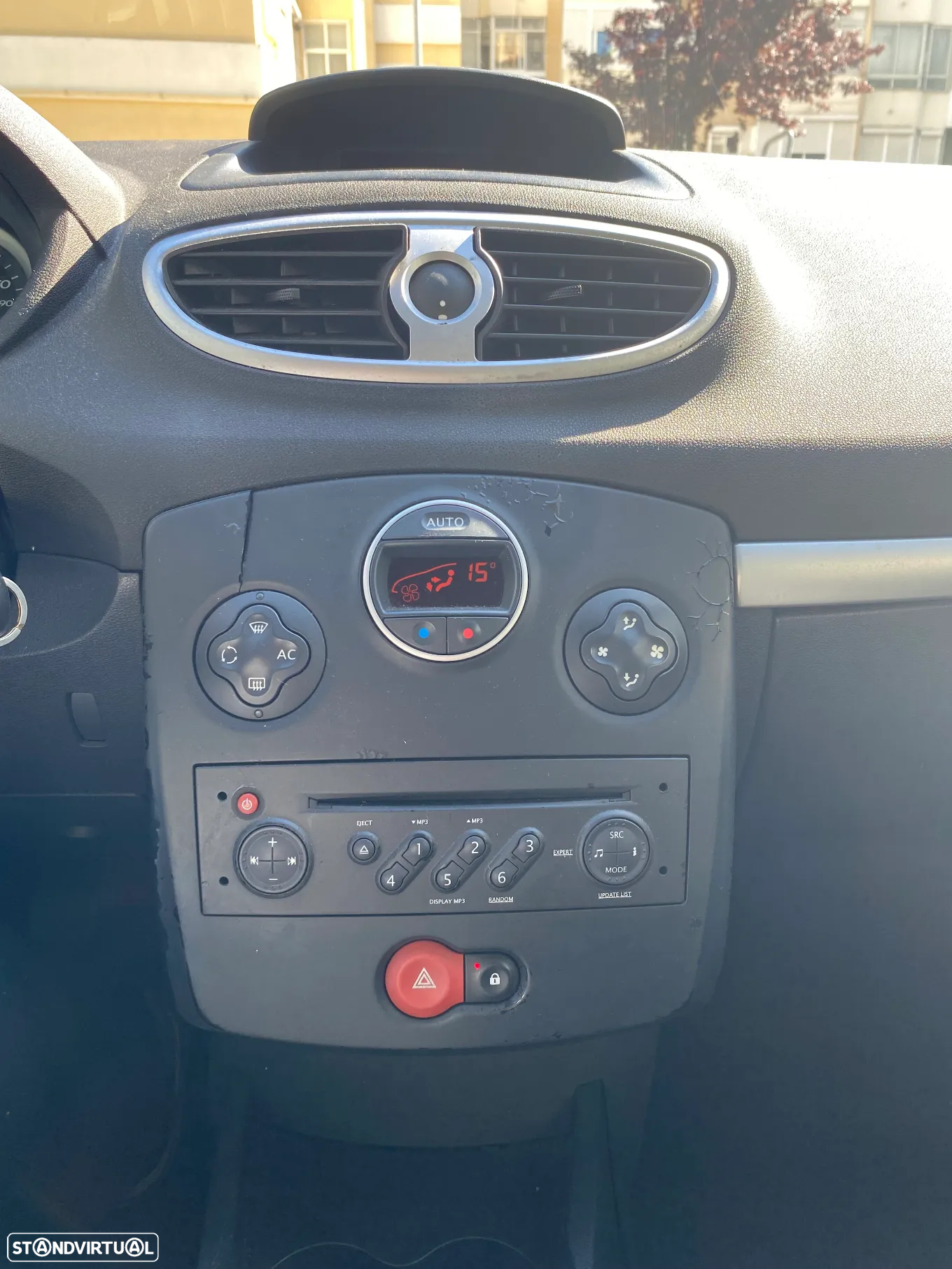 Renault Clio 1.2 TCE Dynamique S - 11