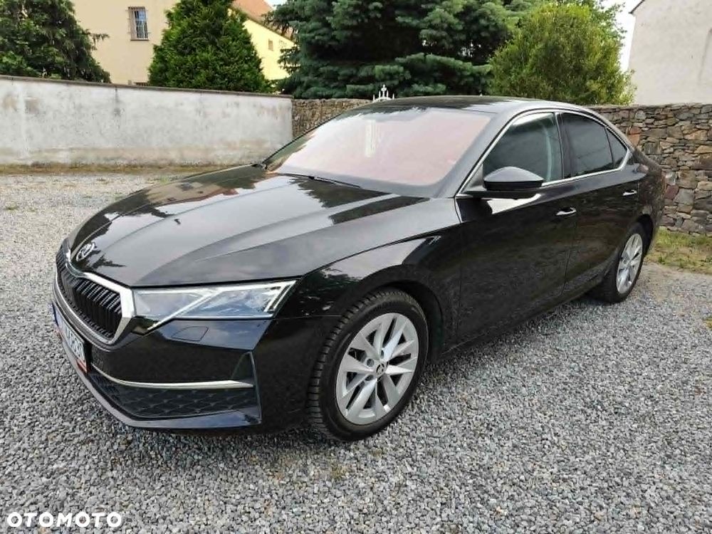 Skoda Octavia 2.0 TDI Sportline Tech DSG - 23