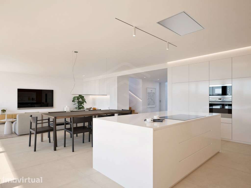 Luxuosa moradia com 4 quartos e piscina, a poucos passos da praia e... - Grande imagem: 5/28