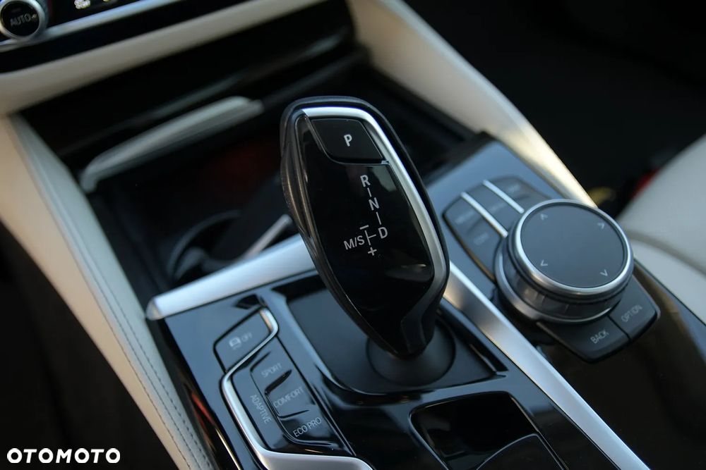 BMW 6GT 640i Sport Line sport - 32