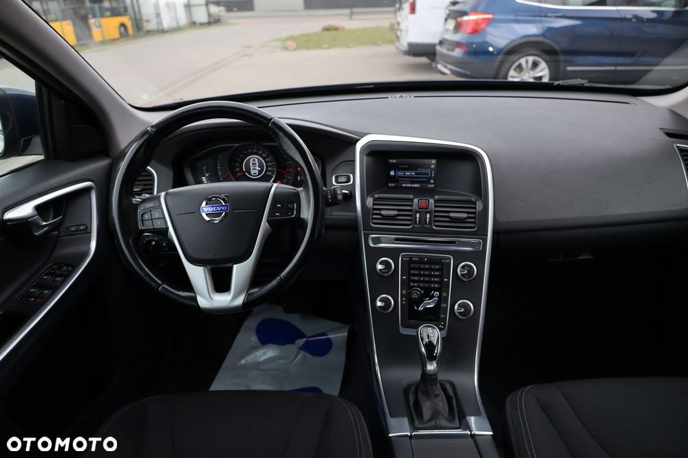 Volvo XC 60 D4 Geartronic Kinetic - 25