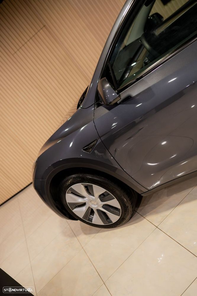 Tesla Model Y RWD - 46