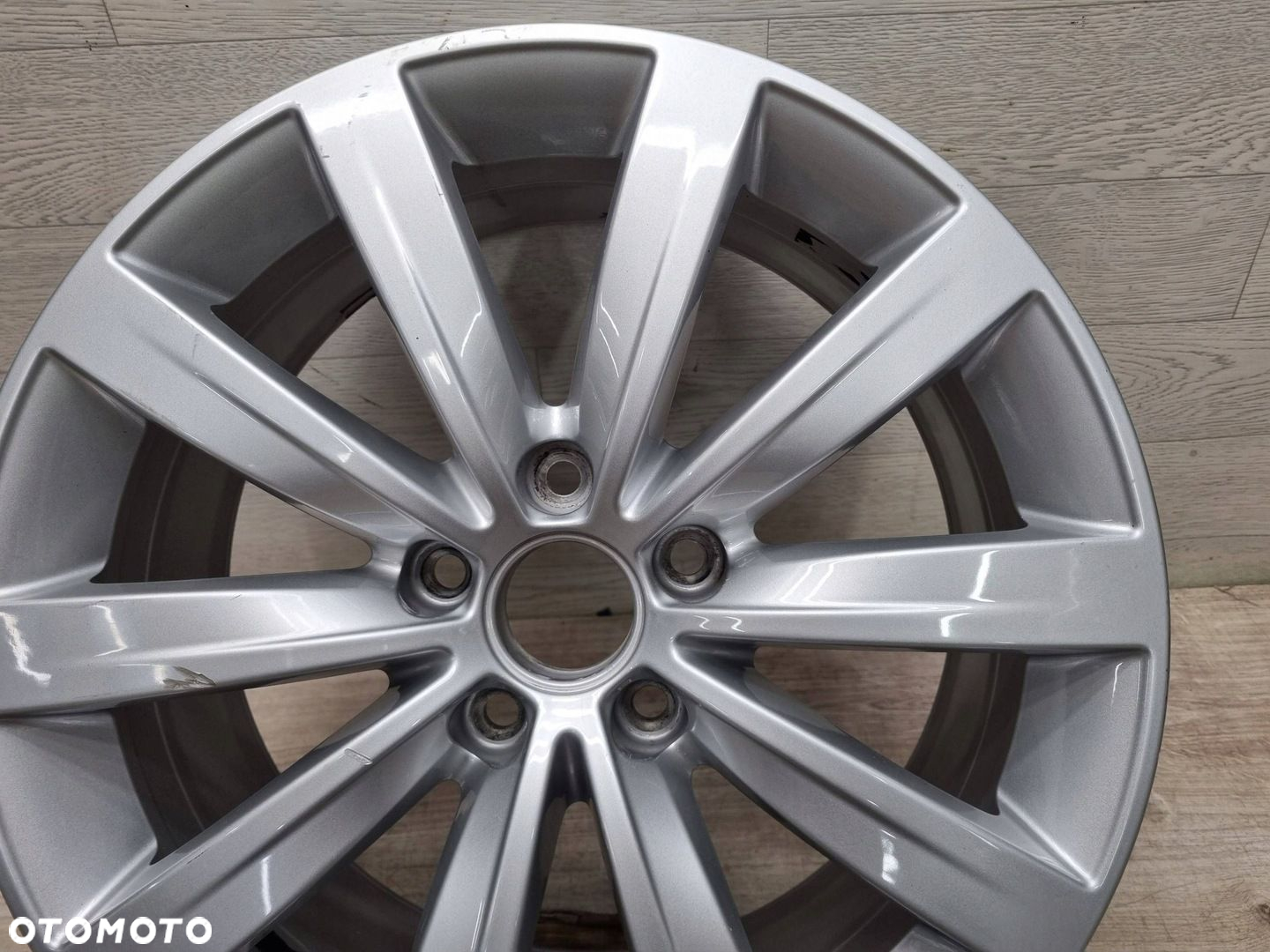 Felga VW Sharan 7N0 7.0Jx17H2 Et39 5x112 7N0601025C - 5