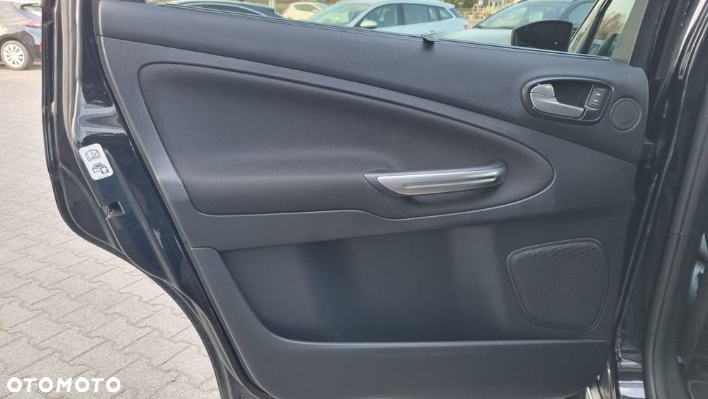 Ford S-Max - 15