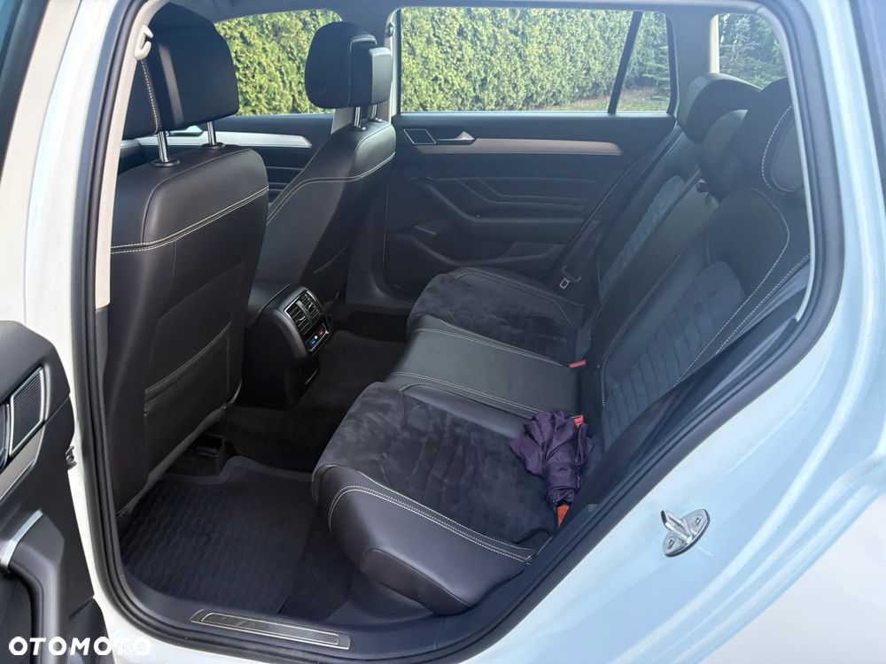 Volkswagen Passat 2.0 TDI 4Mot Elegance DSG - 19