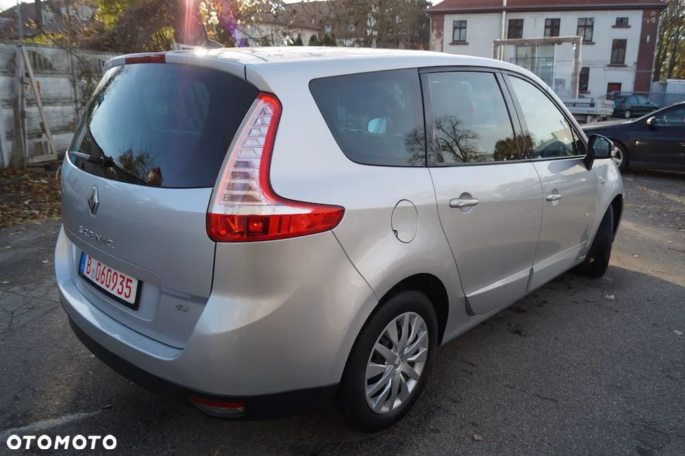Renault Grand Scenic Gr 1.9 dCi Bose Edition - 19