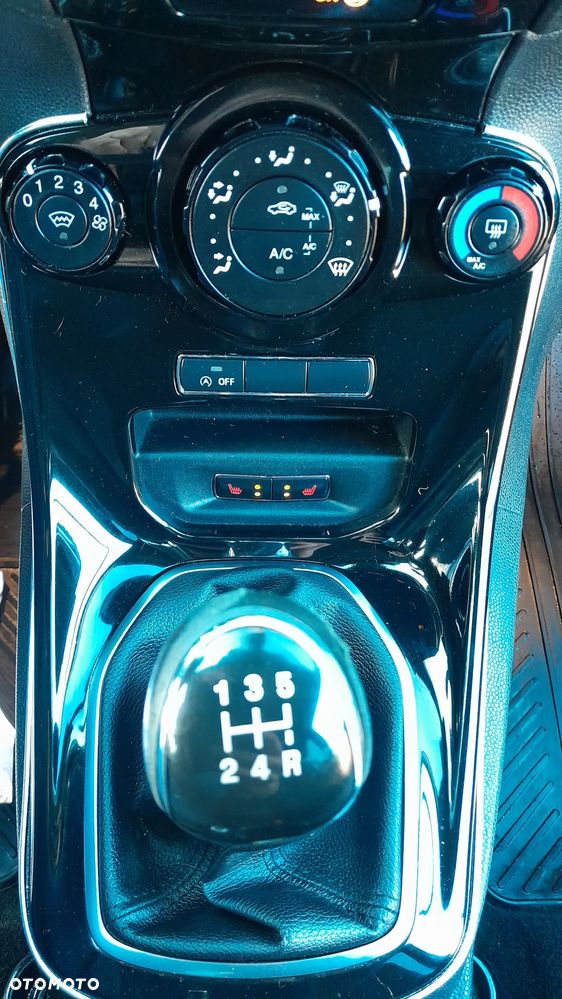 Ford Fiesta - 21