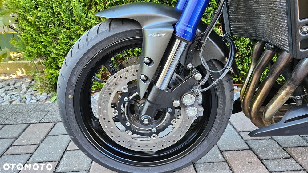 Yamaha FZ8 - 35