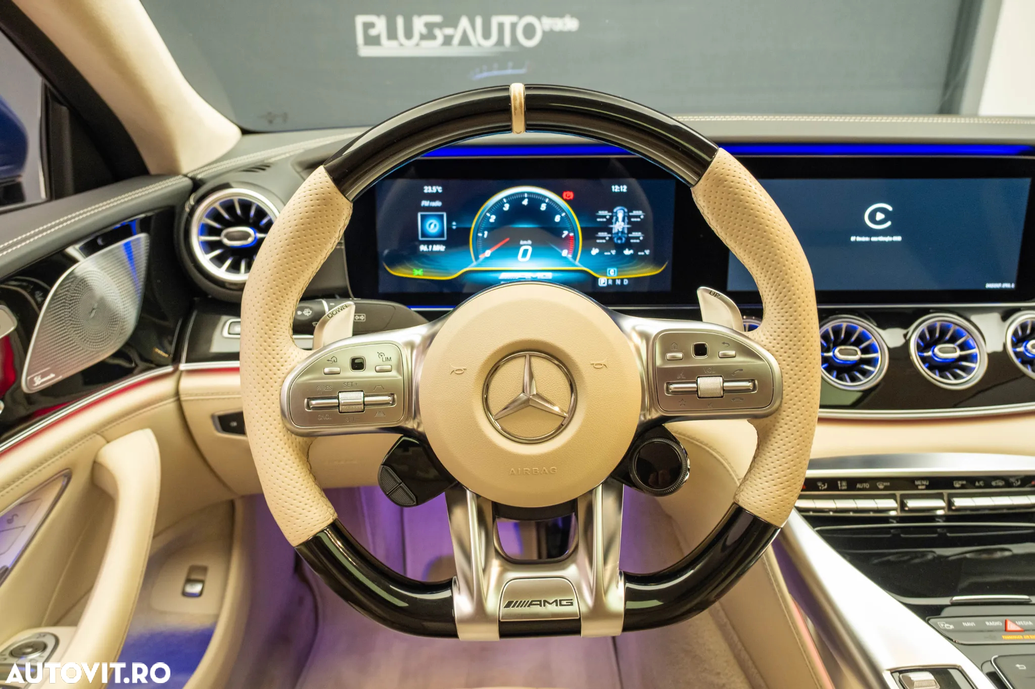 Mercedes-Benz AMG GT-S 63 4MATIC+ - 29