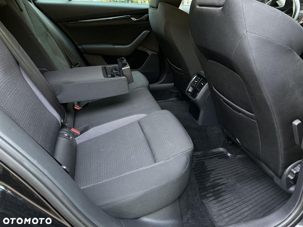 Skoda Octavia - 8