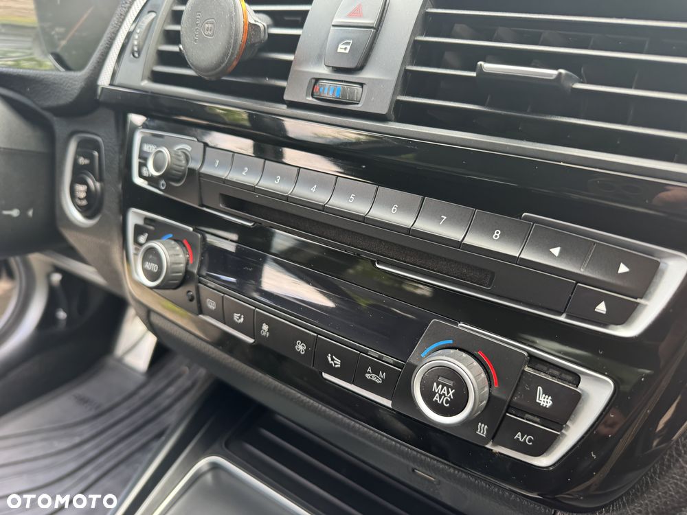 BMW 3GT 320d xDrive M Sport - 13