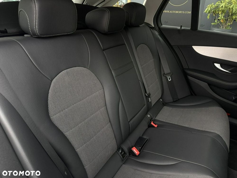 Mercedes-Benz Klasa C 200 d 9G-TRONIC Avantgarde - 35