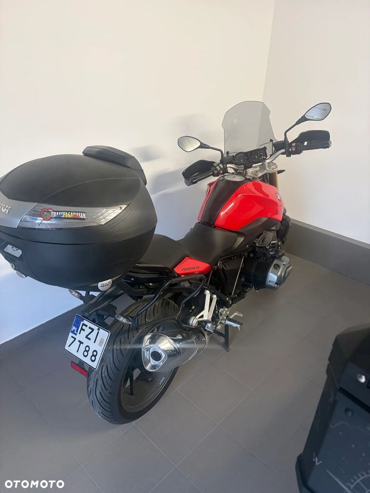BMW R - 9