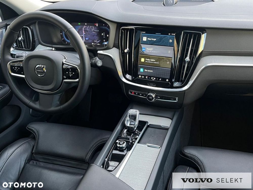 Volvo V60 Cross Country - 13