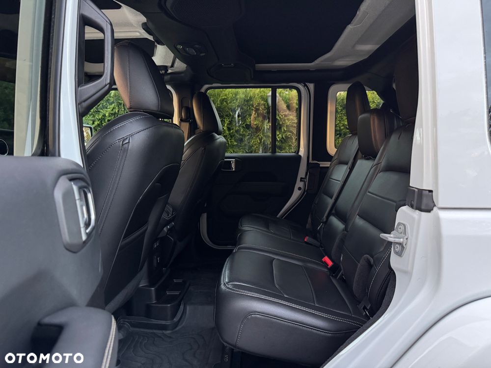 Jeep Wrangler Unlimited GME 2.0 Turbo Sahara - 13