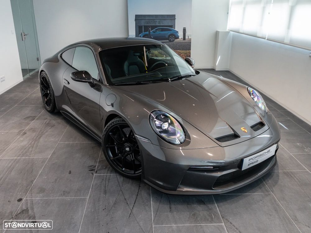 Porsche 911 (992) - 4