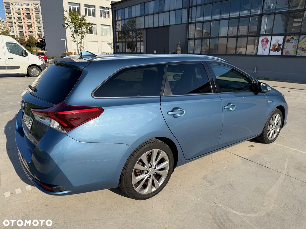 Toyota Auris - 11
