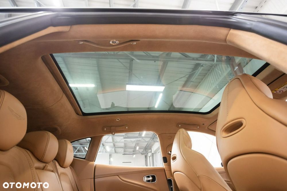 Aston Martin DBX Standard - 28