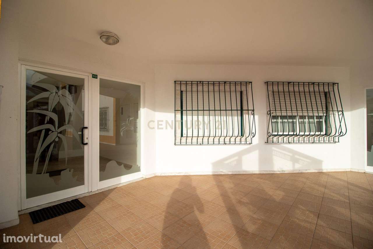Apartamento T2 com Boa Área e Excelente Localização em Mafra - Grande imagem: 2/33