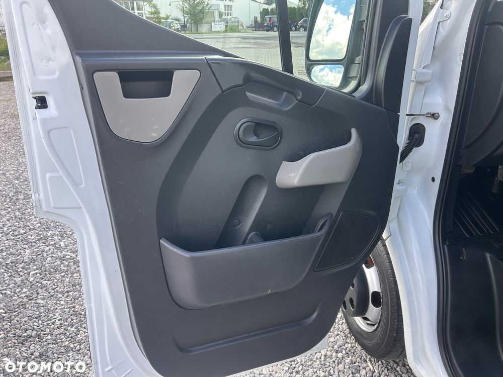 Renault Master - 18