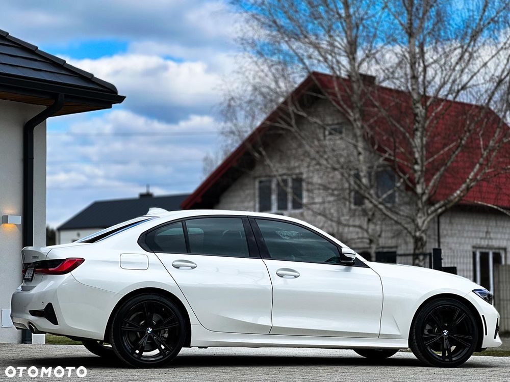 BMW Seria 3 330i Sport Line sport - 4