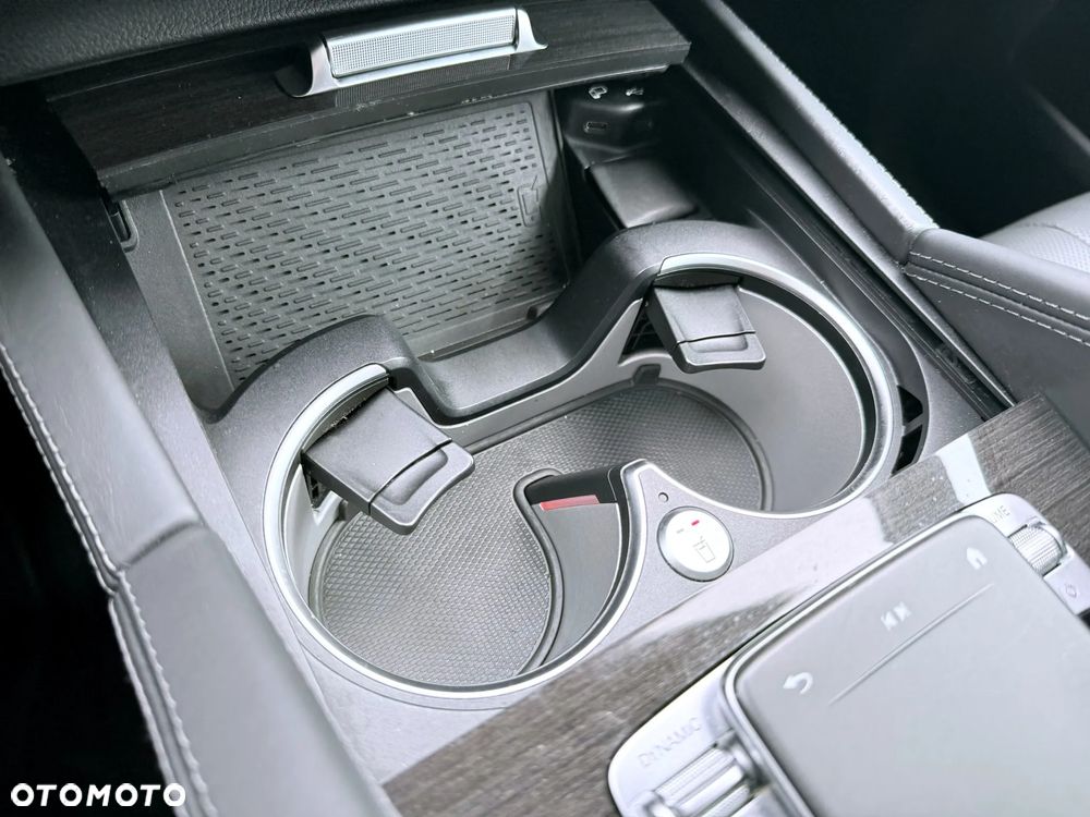 Mercedes-Benz GLS - 32